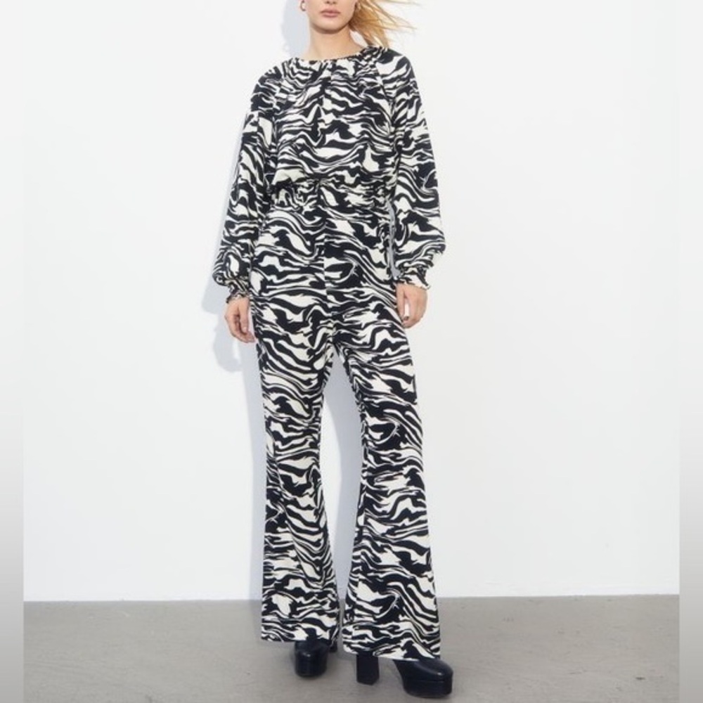 NWT Wide-leg Pants Black/zebra-patterned